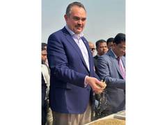 
      
      60,000 tons of wheat from the United States arrives in Bangladesh
      
      
