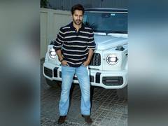 
      
      Authorities call out Varun Dhawan for doing stunts inside metro
      
      