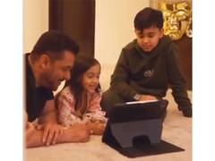 
      
      Salman Khan spends Republic Day with niece, nephew
      
      