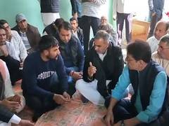 
      
      BJP leaders meet family of Rinkil Balyan killed in J-K accident
      
      