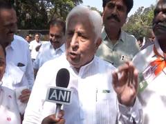 
      
      Congress holds 'Lok bhavan chalo' protest in Bengaluru
      
      
