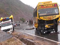 
      
      4 killed including CRPF jawan in road accident in Udhampur
      
      