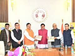 
      
      MP signs power supply agreements for 4000 MW at CM house Bhopal
      
      