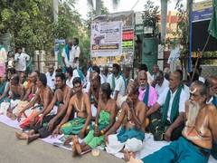 
      
      Tamil Nadu: Farmers say district admin ignoring their demands
      
      
