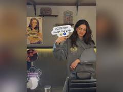 
      
      Ananya Panday shares picture of her sporting an arm sling
      
      