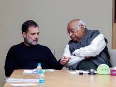 
      
      Mallikarjun Kharge, Rahul Gandhi mourn demise of Ajit Pawar
      
      