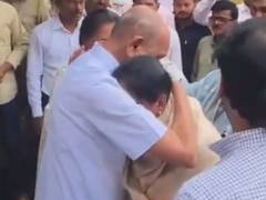 
      
      Sunetra Pawar breaks down as family mourns Ajit Pawar’s death
      
      