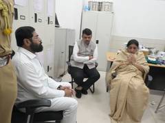 
      
      Fadnavis, Shinde meet late Ajit Pawar's wife in Baramati
      
      