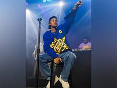 
      
      Justin Bieber to perform at Grammy Awards 2026
      
      