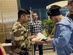 
      
      SRK's sweet gesture towards CISF official goes viral 
      
      