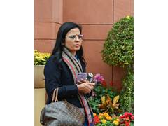 
      
      Mahua Moitra criticzes Special Roll Observer Ravikant Singh
      
      