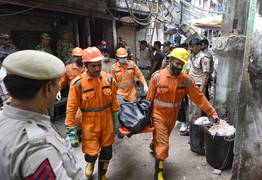 
      
      Delhi: Building collapses in Preet Vihar
      
      
