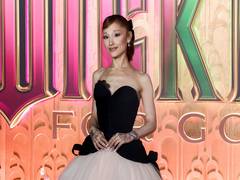 
      
      Ariana Grande reacts after photo-editing error shows six fingers
      
      