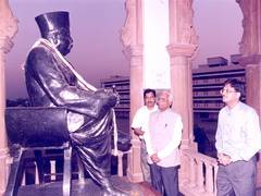 
      
      Piyush Goyal remembers his father on his birth anniversary
      
      
