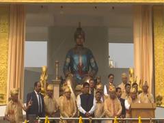 
      
      Assam CM unveils statue of Swargadeo Chaolung Sukaphaa at Natboma
      
      