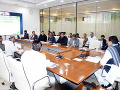 
      
      MP CM issues instructions to officials for ‘Krishak Kalyan Varsh’
      
      