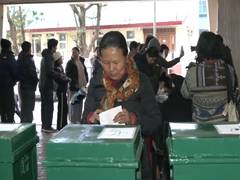 
      
      Members of the Tibetan exile community vote to elect 'Sikyong' 
      
      