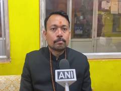 
      
      UP: Alankar Agnihotri threatens overthrow of govt over SC/ST Act
      
      