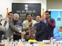 
      
      Atmanirbhar Container Drive takes shape with BCSL MoU
      
      