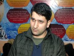 
      
      J-K: Self-taught calligraphy artist in Srinagar educates next gen
      
      