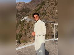 
      
      Abhishek Sharma pays sacred visit to Vaishno Devi temple 
      
      