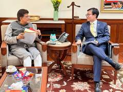 
      
      Piyush Goyal meets Korea Trade Minister, discusses strengthening 
      
      