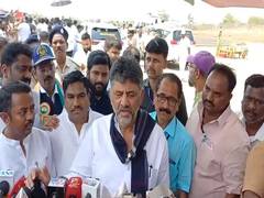 
      
      Karnataka MPs to meet in Delhi on UKP Phase-3 dispute: DK
      
      