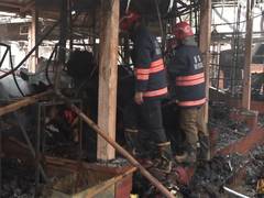 
      
      Delhi: Fire breaks out at Nature Bazaar, engulfs 40 shops
      
      
