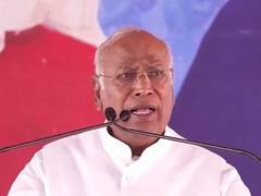
      
      Mallikarjun Kharge pays tribute to Kanshi Ram on birth anniversar
      
      