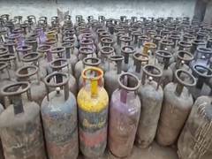 
      
      Delhi Police seize 610 LPG cylinders, busts illegal hoarding rack
      
      