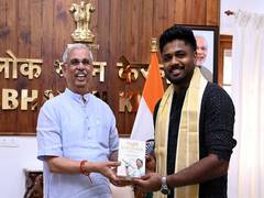 
      
      Kerala Governor honours Samson after India’s T20 WC 2026 win
      
      