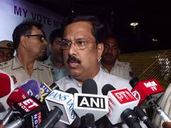 
      
      Congress delegation meets CEC over Haryana RS polls
      
      