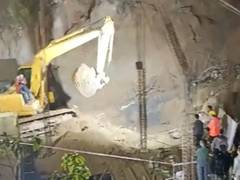 
      
      Arunachal: 4 killed, 3 injured after landslide causes wall collap
      
      