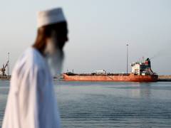 
      
      Bangladeshi Vessel ‘Banglar Joyjatra’ Stranded near War-Torn Stra
      
      