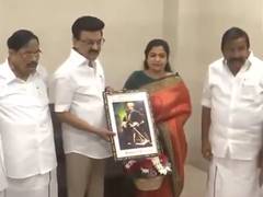 
      
      Tamil Nadu: Former TVK leader Ranjana Nachiyaar joins DMK
      
      