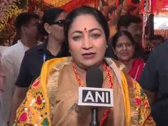 
      
      Delhi CM offers prayer at Jhandewalan Temple on Chaitra Navaratr
      
      