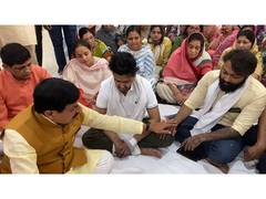 
      
      MP: CM Mohan Yadav meets victims of Indore fire incident
      
      