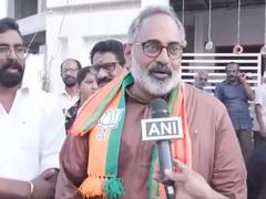 
      
      People of Kerala seeking change, fed up with Congress, CPM
      
      