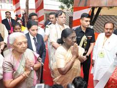 
      
      President Murmu visits Baba Neem Karoli's samadhi site
      
      