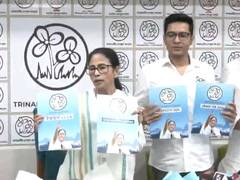 
      
      Mamata Banerjee launches TMC manifesto, announces Duare Chikitsa
      
      