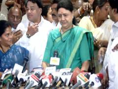 
      
      Sasikala’s AIPTMMK, PMK founder Ramadoss form alliance
      
      