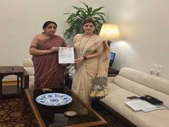 
      
      Rupali Chakankar resigns as Maharashtra Women’s Commission chairp
      
      