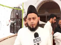 
      
      AIMPLB member Maulana Khalid Rasheed extends Eid-al-Fitr greeting
      
      