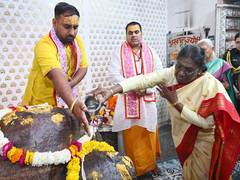 
      
      President Murmu offers prayers at Danghati Temple
      
      