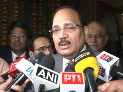 
      
      CJI calls for 50% quota for women in legal empanelments
      
      
