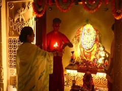 
      
      CM Mamata Banerjee offers prayers at Maa Bagalamukhi Temple
      
      