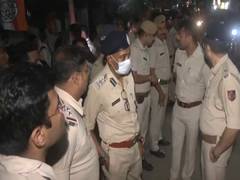 
      
      Clash breaks out between TMC and BJP supporters in Baranagar
      
      