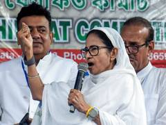 
      
      Mamata Banerjee accuses PM Modi of weaponising SIR
      
      