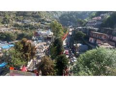 
      
      J&K: Over 30,000 devotees proceed to Vaishno Devi shrine
      
      