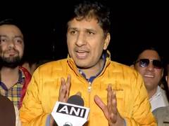 
      
      Govt should give Rs 1 cr, job to Tarun's family: AAP Delhi chief
      
      
